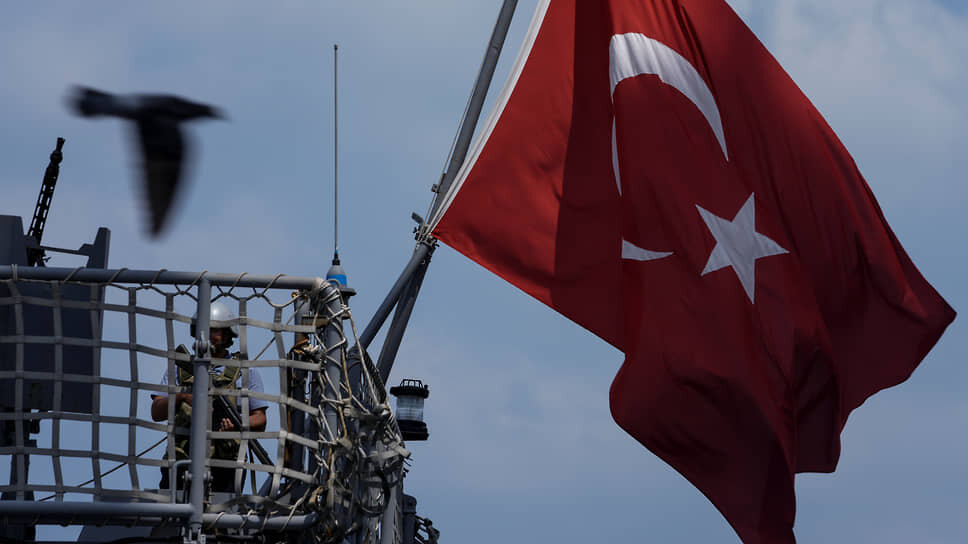 Турецкий военный корабль TCG Kemalreis, пришвартованный в порту Хайфы, Израиль, 4 сентября 2022 года.📷Фото: Ariel Schalit / AP