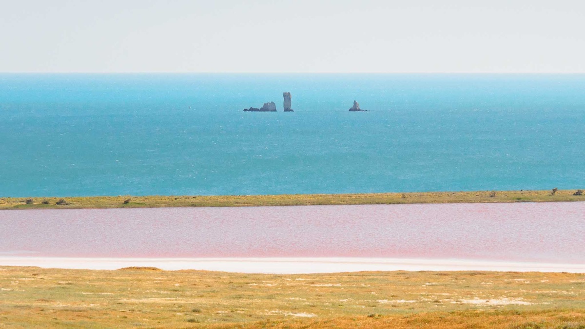 Скалы-Корабли . Опук. Фото взято с открытых источников.