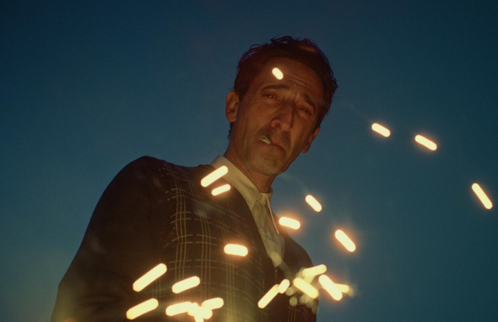 Главный герой фильма Бруталист - Ласло Тот