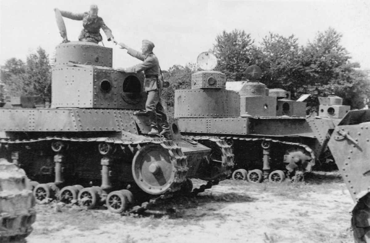 Т-24 во время ПХД. Фотография в свободном доступе.