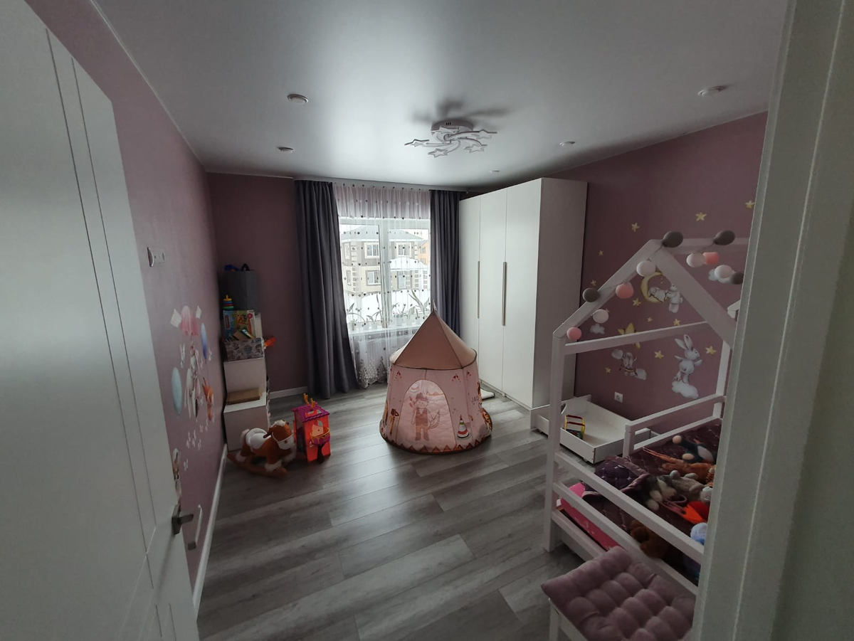 Год назад прямо по потолку в детской бегали мышки...