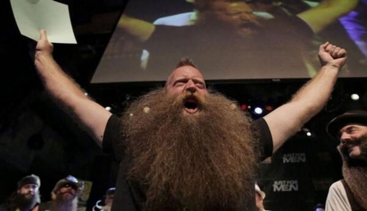 Конкурс на самые длинные и элегантные бороды и усы.