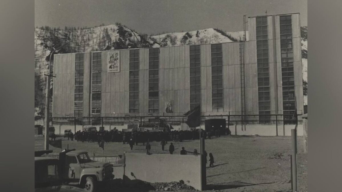 Фото: Митинг на открытии ГОКа / архив МОКМ