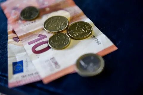 Курс рубля и валютные колебания: почему стабильность валюты волнует россиян в 2025 году