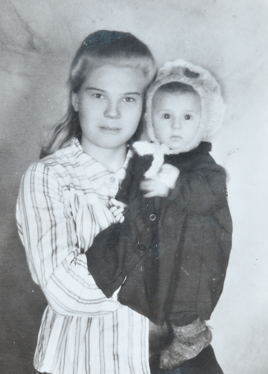 Надежда с дочерью