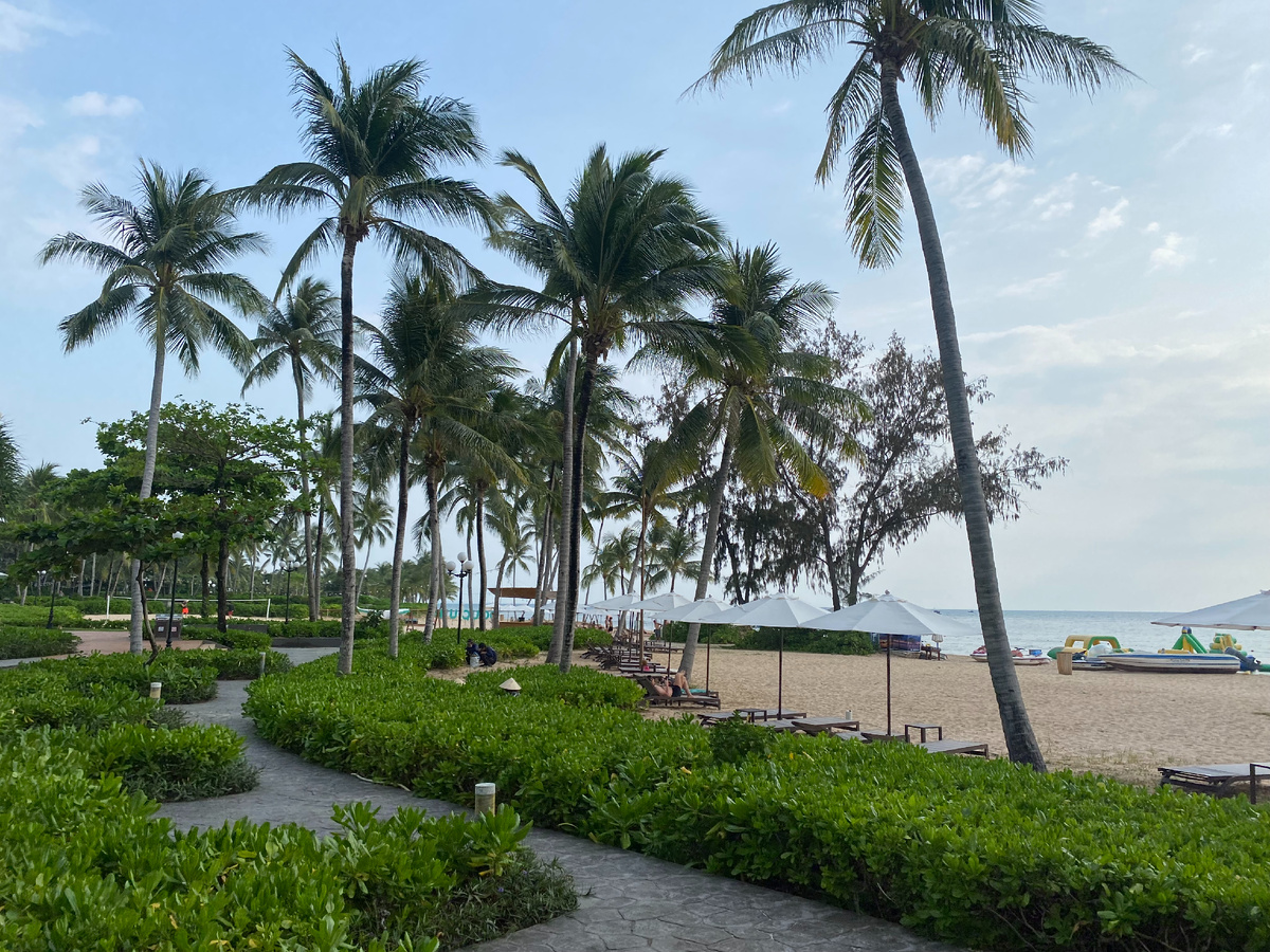 Подход к пляжу, идти... 1,5 минуты