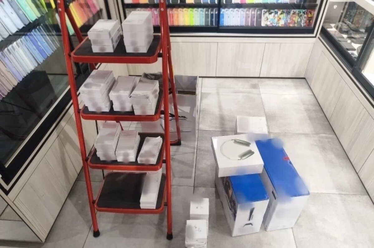    2,3 млн руб. заплатил ИП в Кемерове за нелегальную заграничную электронику