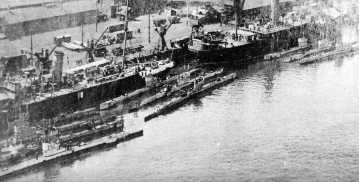 Британские лодки в Гарвиче