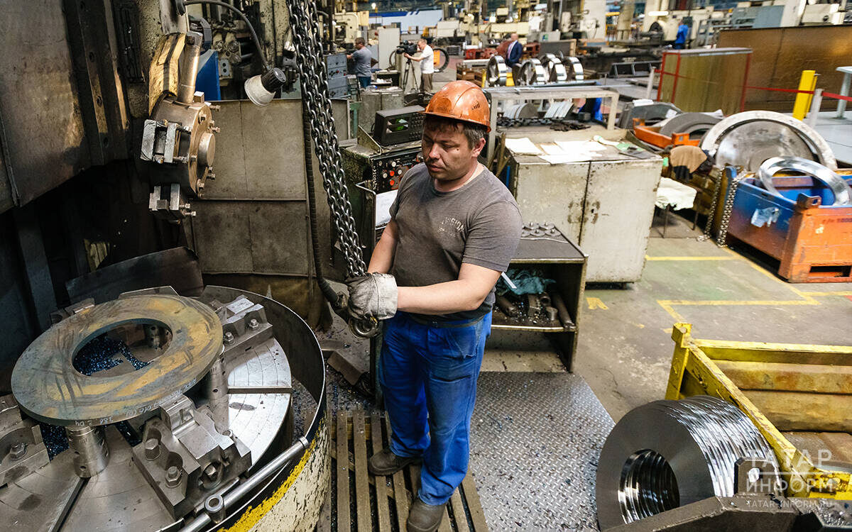 Промышленное производство в Татарстане, закончив прошлый год с ростом в 5%, в январе 2025-го оборотов на сбавило – к январю 2024-го объем выпуска увеличился на 4,9%Фото: © Салават Камалетдинов / «Татар-информ»