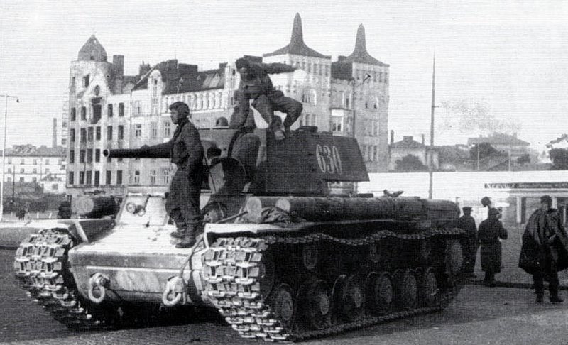 Танк КВ-1 производства ЛКЗ выпуска августа 1941 года в Выборге