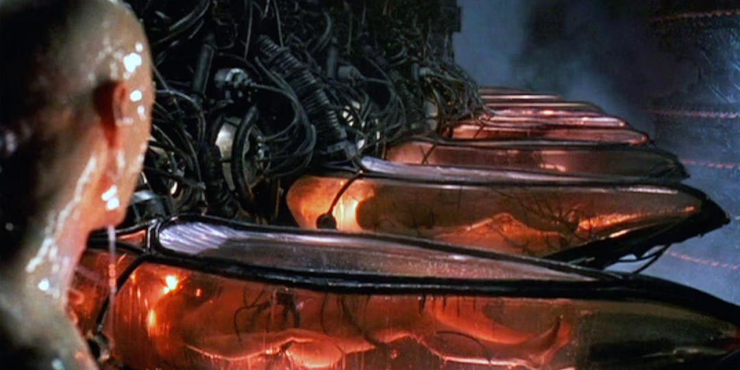 Почему машины в "Матрице" использовали людей как батарейки? Реальный смысл этой концепции