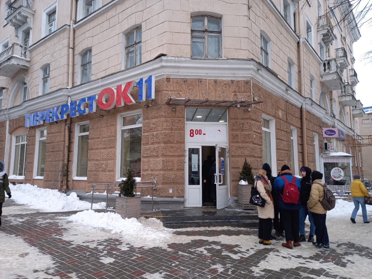 Тоже занимают первые этажи в исторической застройке