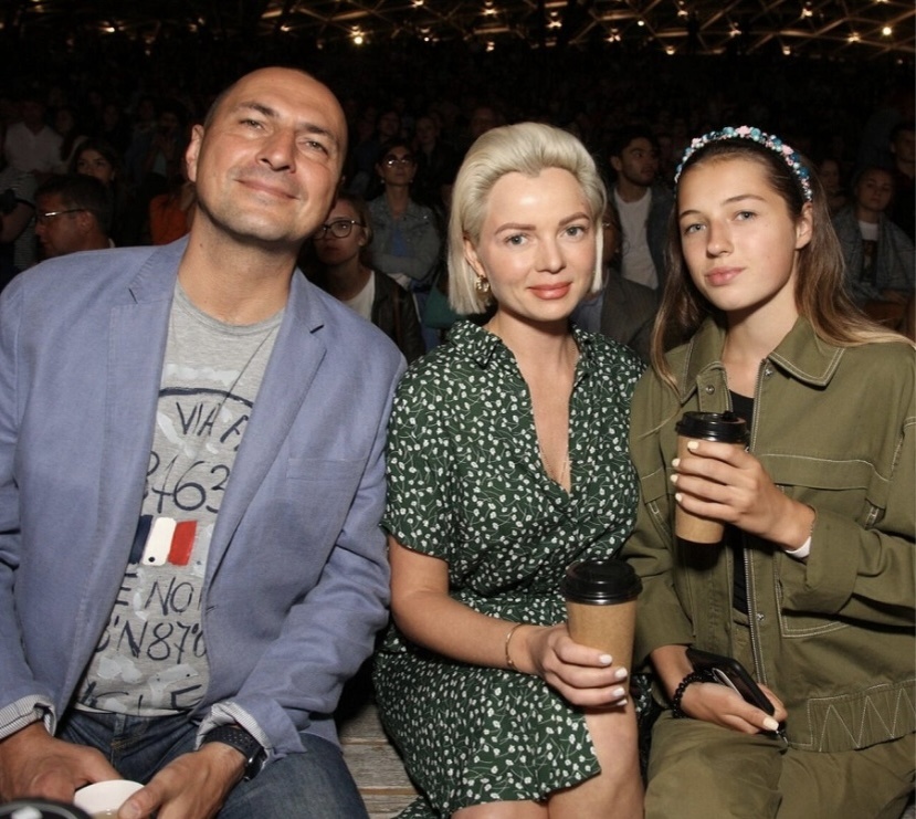 Ариадна с отцом Игорем и мачеха Елена Николаевна 