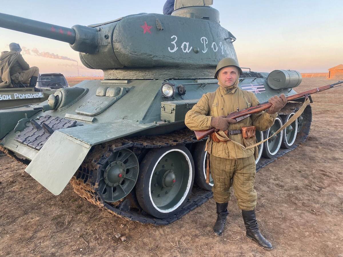 Александр Соловьянов погрузился в боевую обстановку.