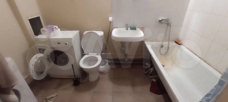 Один из санузлов. Фото: Скриншот с сайта «Авито»