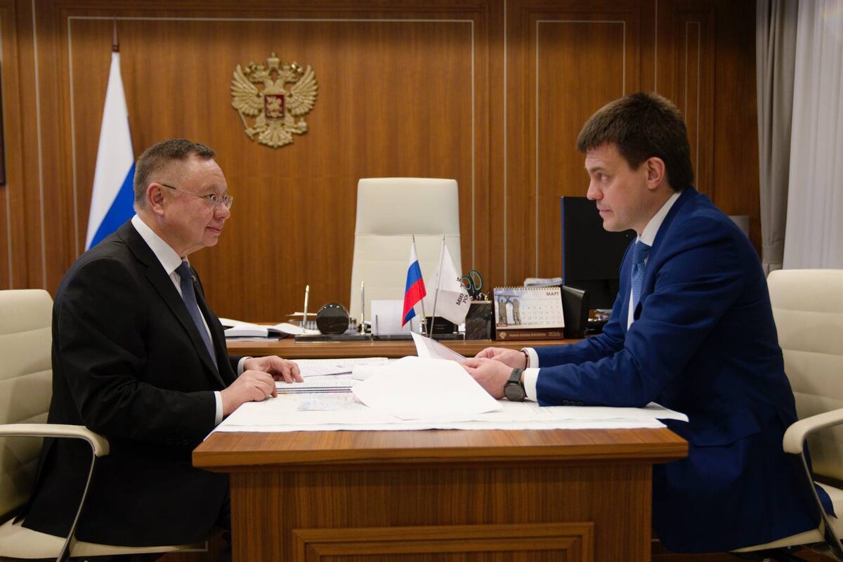     В Минстрое России состоялась рабочая встреча Ирека Файзуллина и Михаила Котюкова