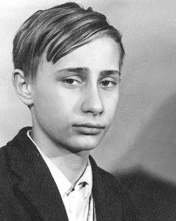 Владимир Путин в юности
