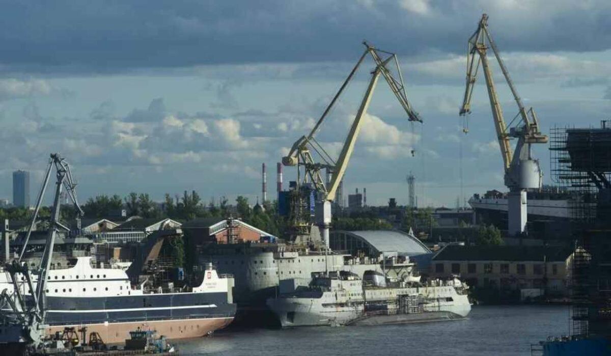     Порт Петербурга. Источник: kp.ru Автор фото: Юлия Пыхалова