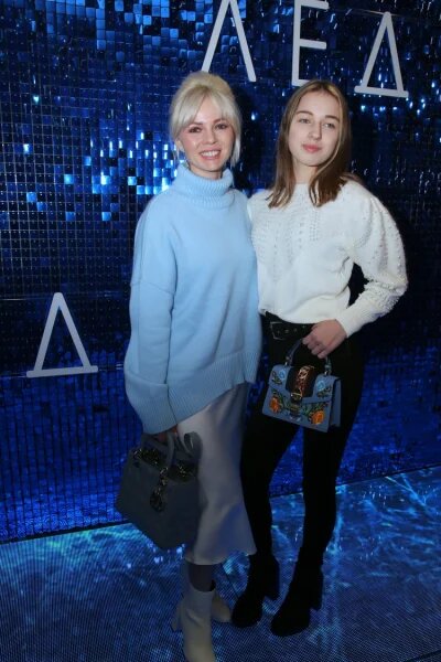    Елена Николаева с дочкой Волочковой, фото: КП/ Борис КУДРЯВОВ