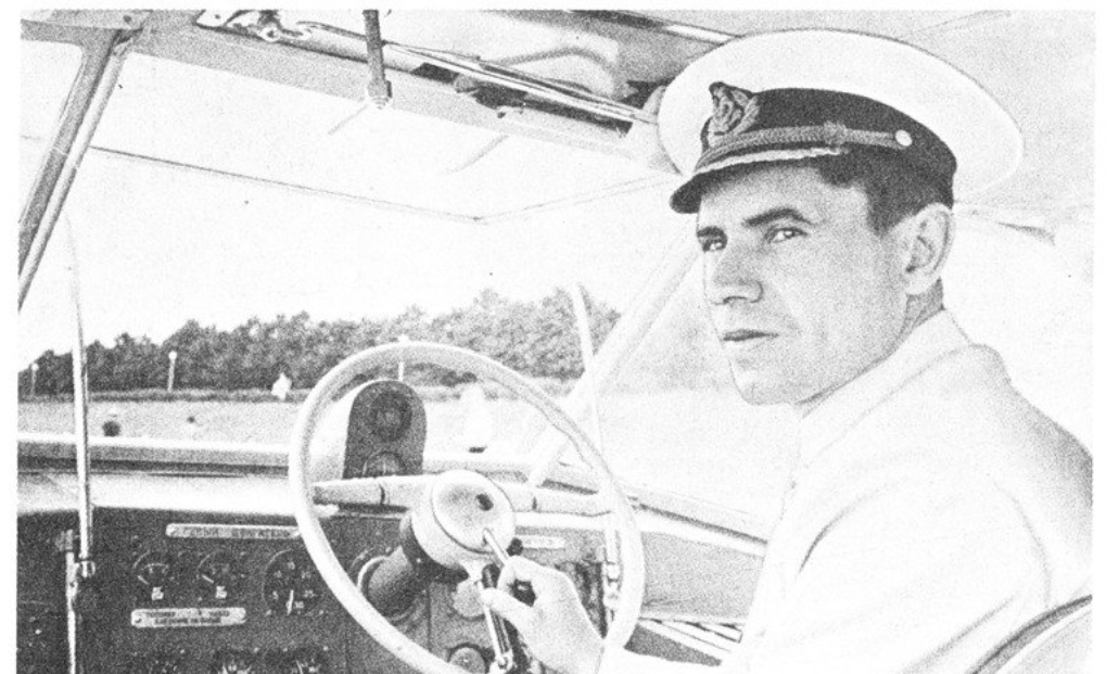 Волжский капитан Виктор Полуэктов первый управлял «крылатым» флотом и открывал новые маршруты. Фото из архива Волжского пароходства.