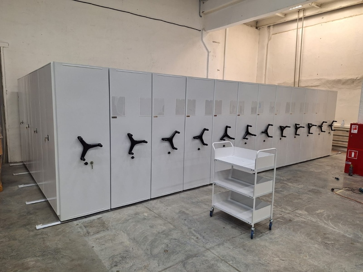 Передвижные стеллажи