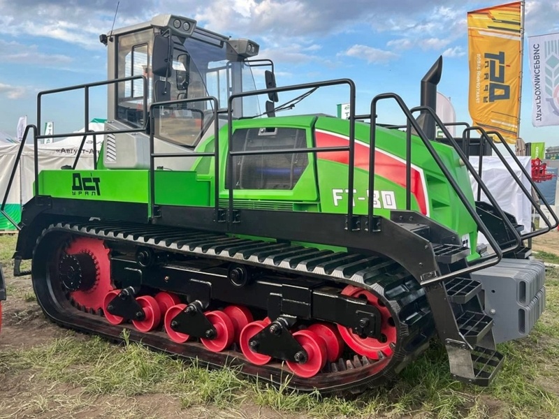 Опытный образец трактора FT-80