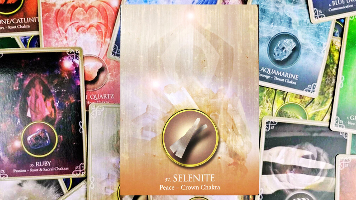 Селенит. Photo «Eternal Crystals Oracle» Jade-Sky.