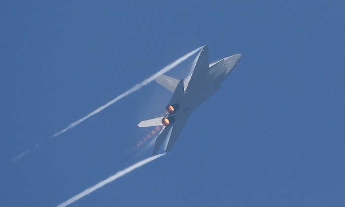    РазМАХнулись не на шутку