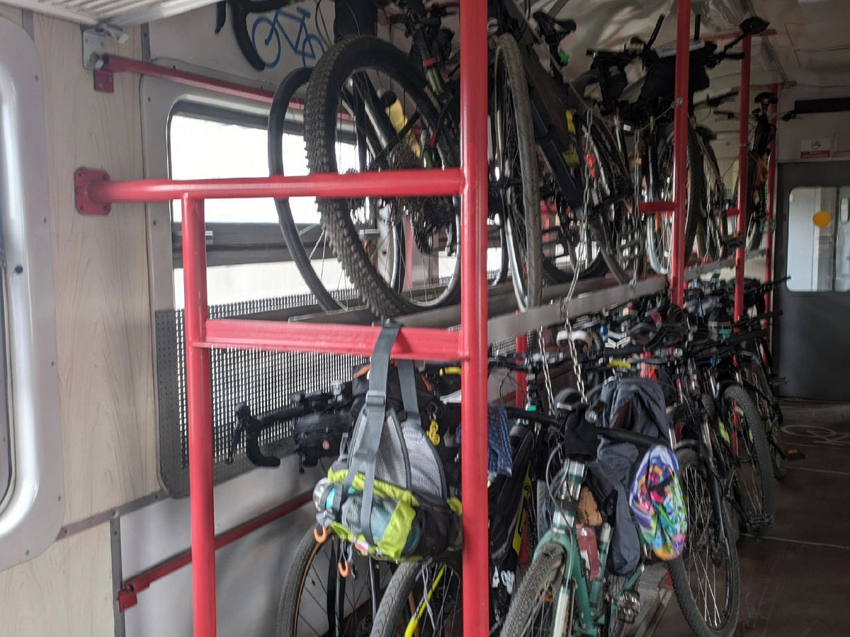 Вмещается огровное количество великов