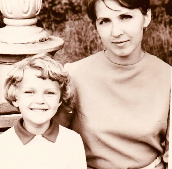 Татьяна с мамой. Фото: Инстаграм (запрещен в России) / @lyutaeva_tatiana