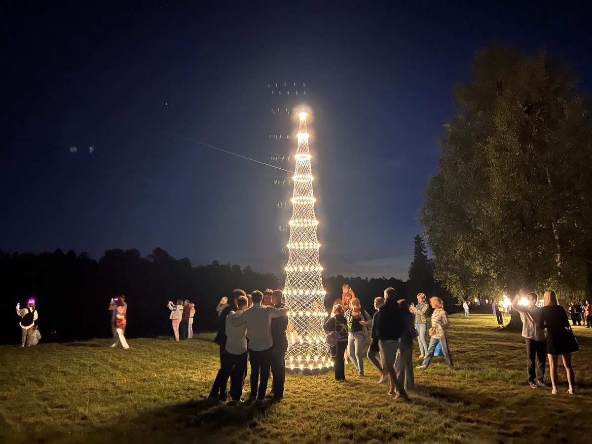 https://www.just-rossya.ru/2025/03/13/festival-svetovogo-iskusstva-noch-sveta-v-gatchine/