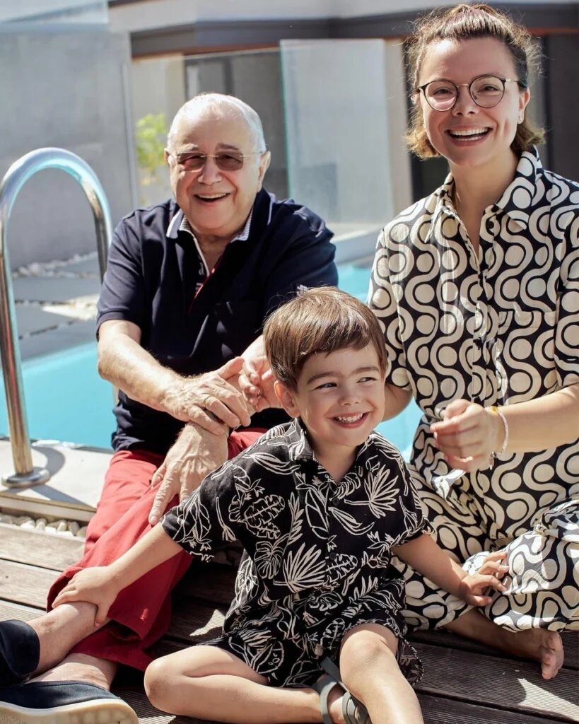    Евгений Петросян с семьёй