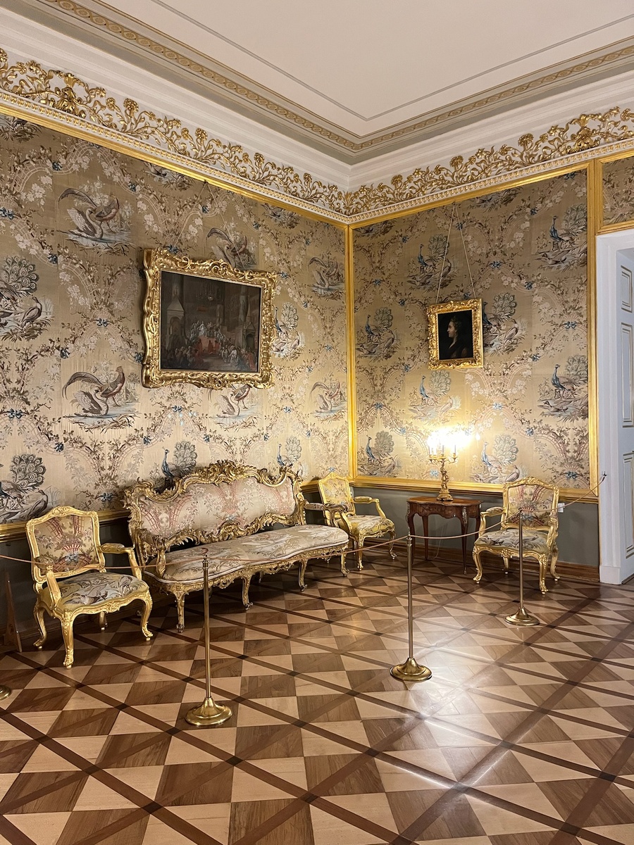 Предхорная в Екатерининском дворце. Фото автора. Похожий шел украшал когда-то Лионский зал.