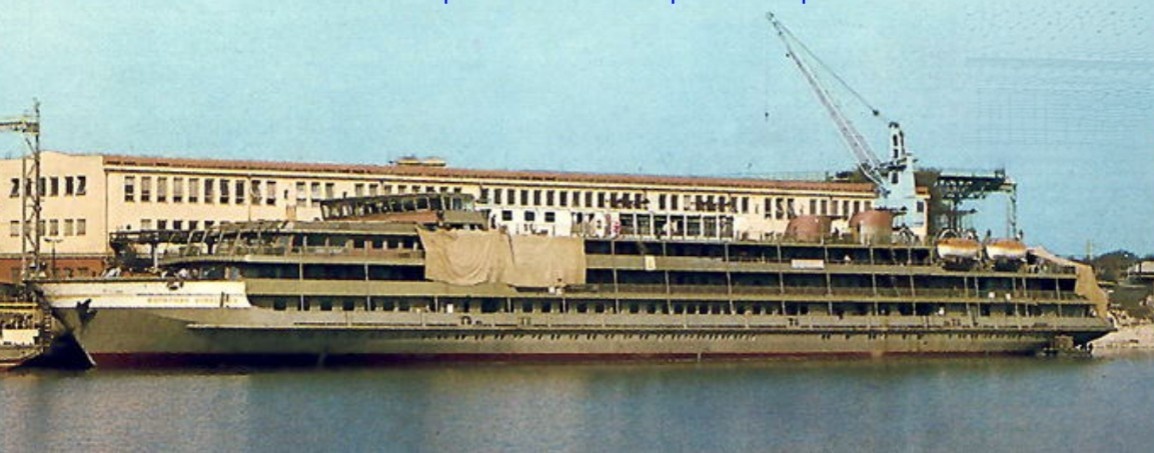  Строительство судов проекта 92-016 на судоверфи в Комарно. Раритетное фото из библиотеки корабельного инженера Е.Л. Смирнова.