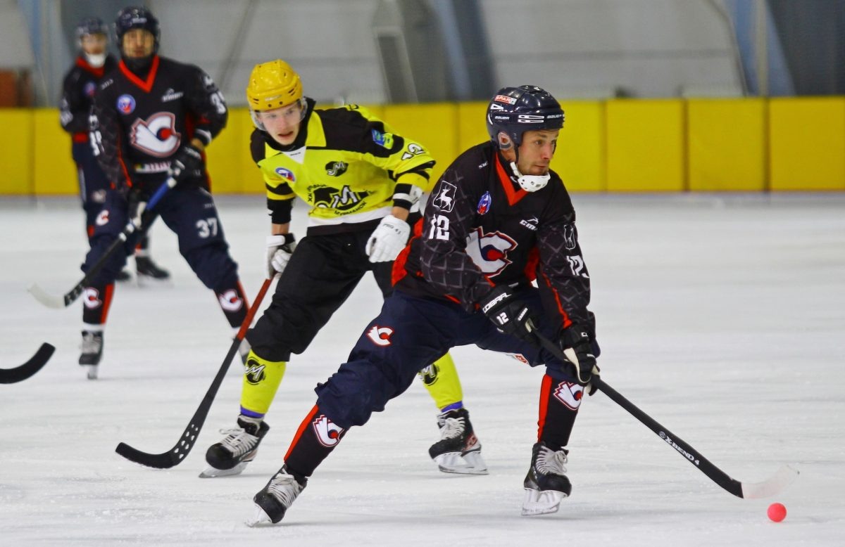    Денис Котков, несмотря на солидный возраст, не даёт усомниться в своей спортивной форме и профессионализме