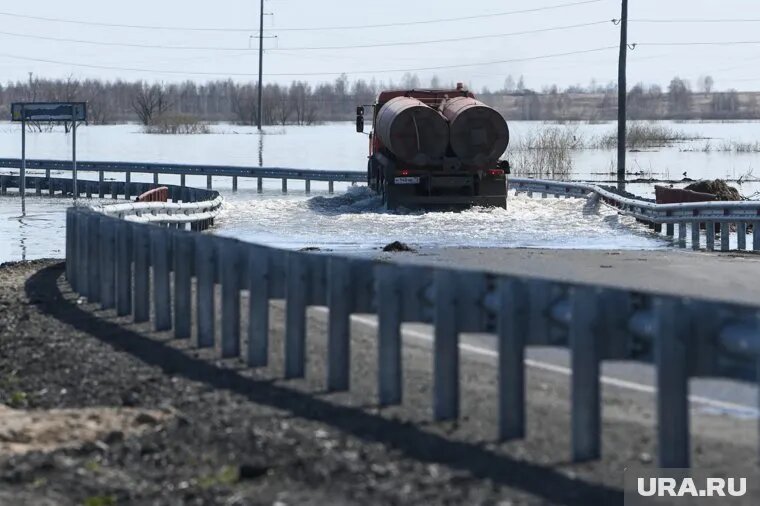 Участок федеральной трассы в Абатском районе реконструируют к 2032 году (архивное фото). Фото: Владимир Жабриков © URA.RU