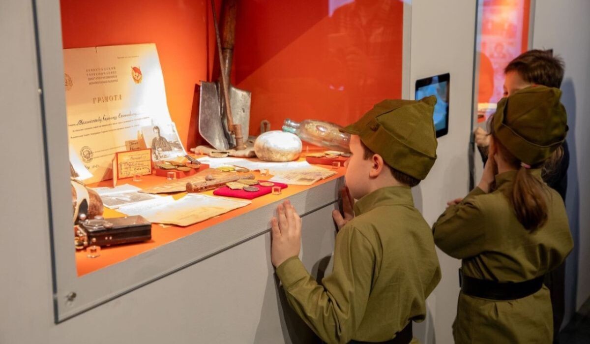     Выставка программы «Школьный музей Победы». Источник: victorymuseum.ru Автор фото: Пресс-служба Музея Победы