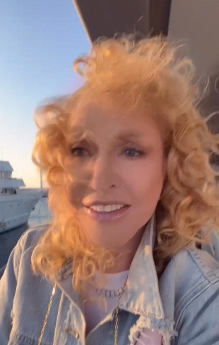 Алла Пугачева похвасталась фарфоровыми зубами. Фото: соцсети