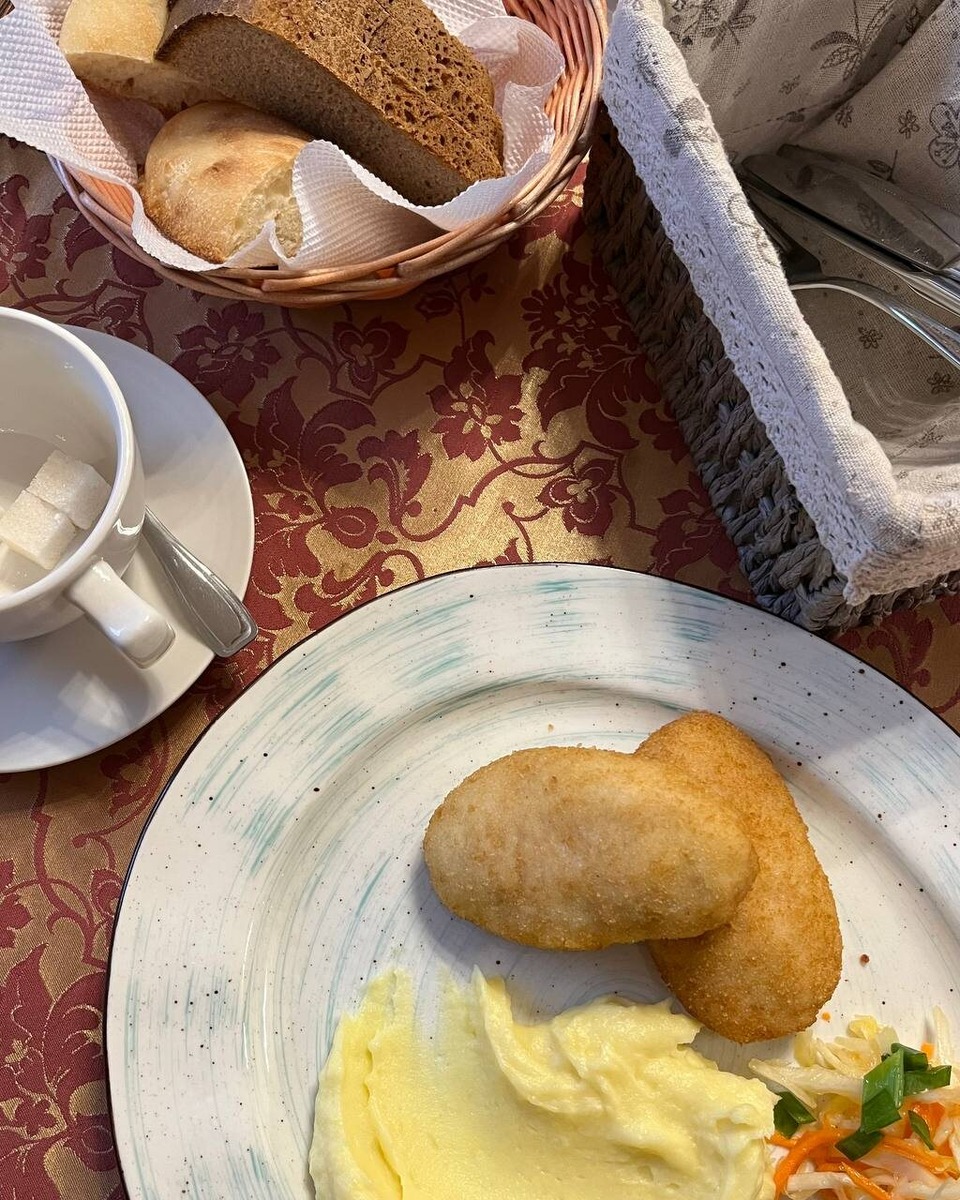 кафе «Лира» (Дзержинского, 75А)