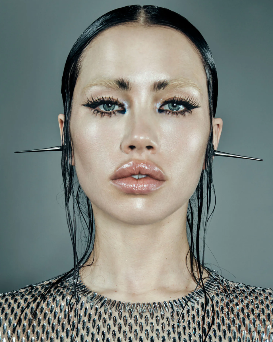 Аккаунт: @isamayaffrench