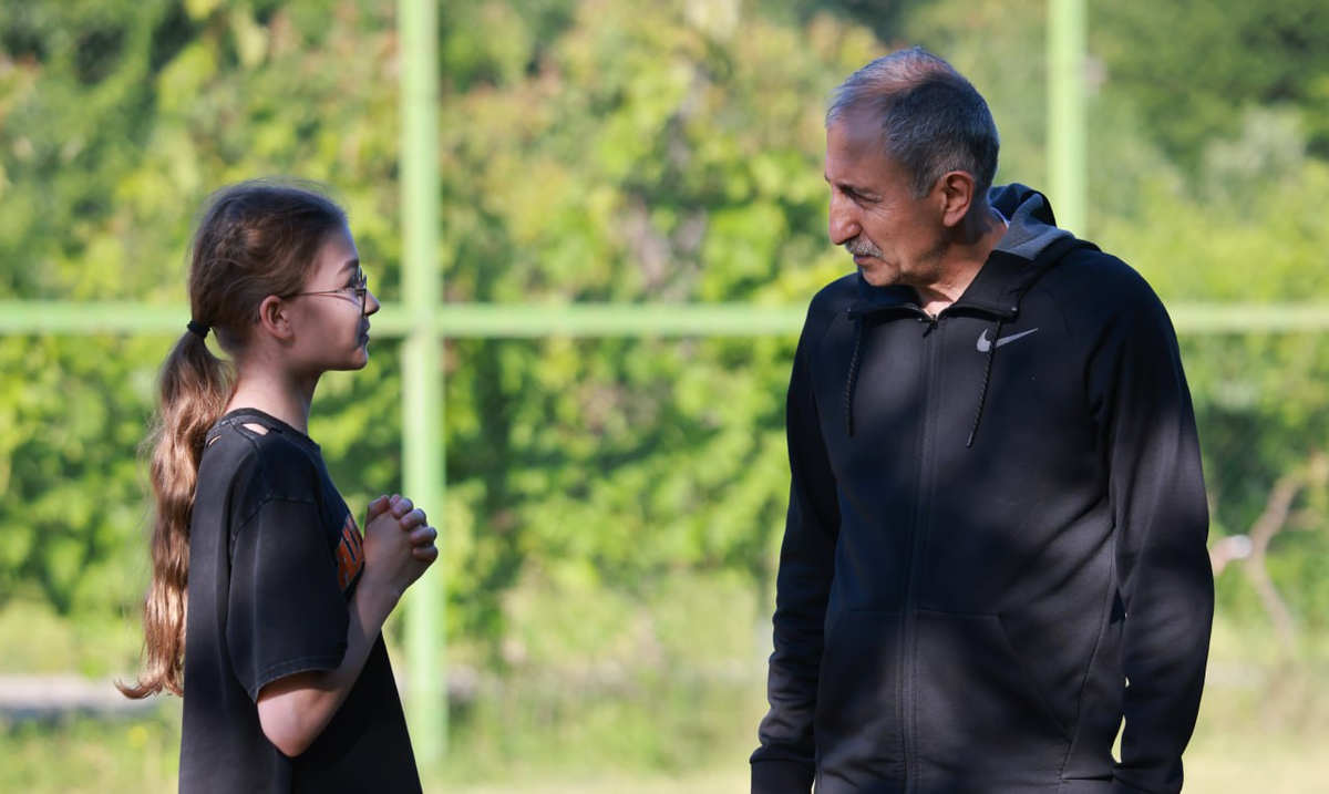 Алексей Бабаянц (справа)