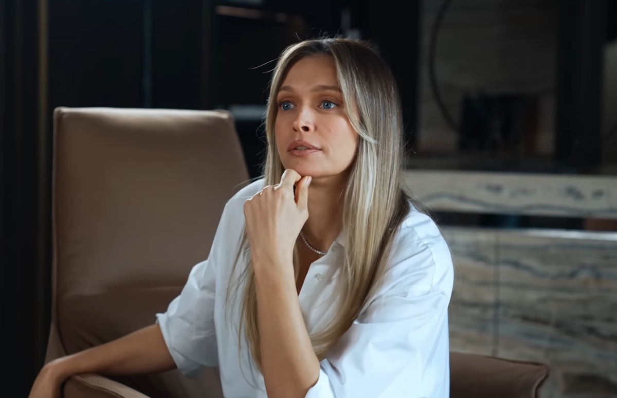 Вера Брежнева. Фото: скриншот YouTube /@adeliaislamhulova