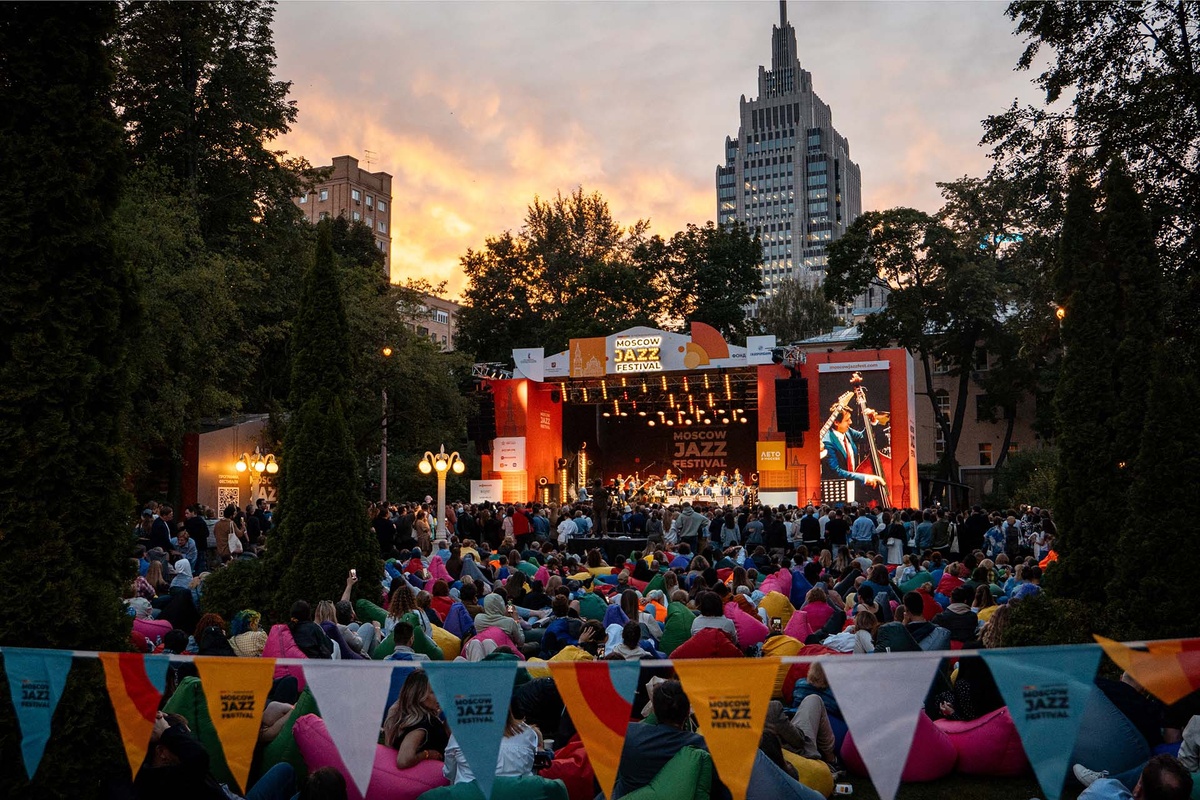    Московский джазовый фестиваль в саду «Эрмитаж»