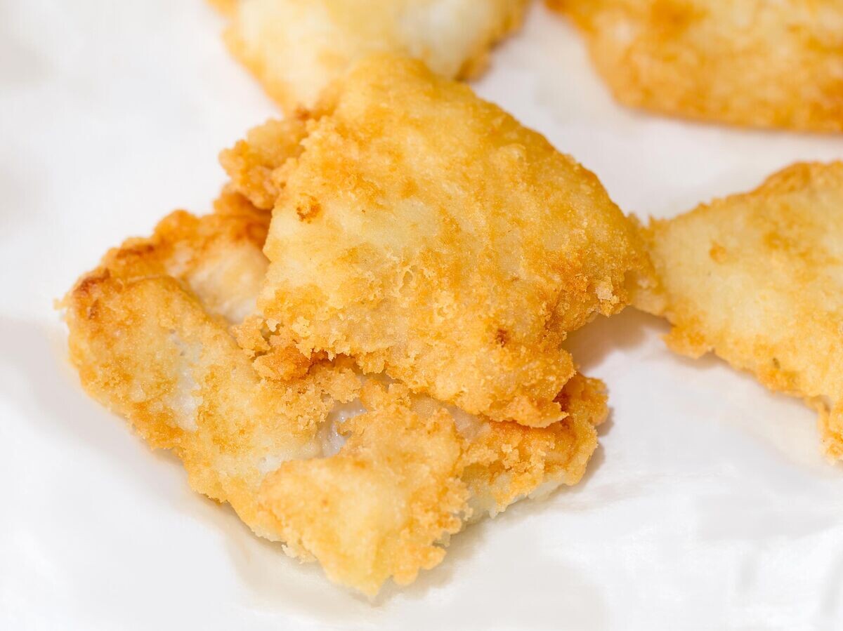    Минтай в кляре© Getty Images / massimilianoranauro