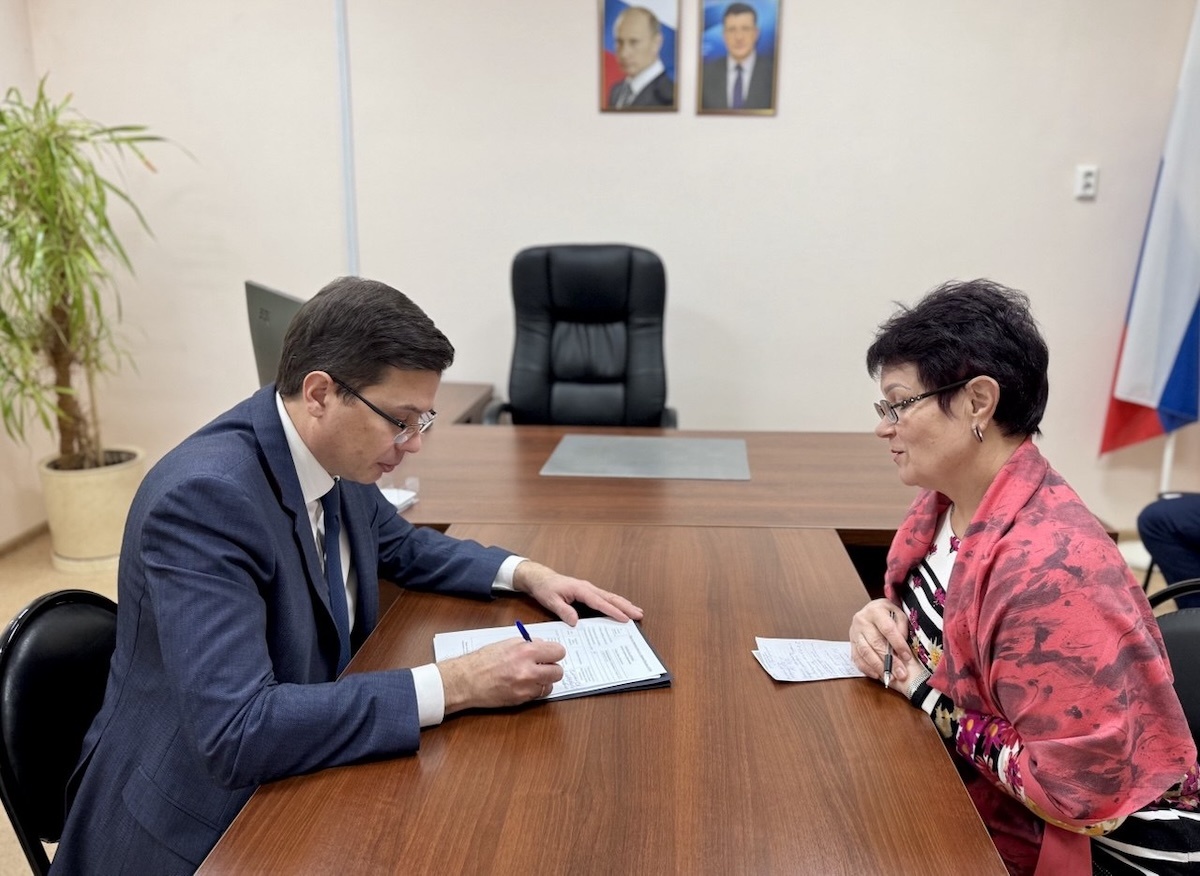    На личном приеме у мэра Лариса Очнева рассказала о пожеланиях жителей района