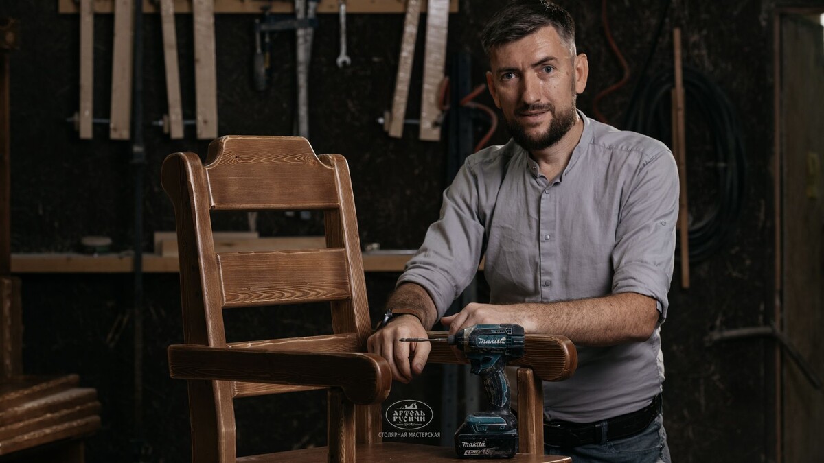 Иван Мордовин, руководитель мастерской авторской мебели премиум-класса Артель Русичи
