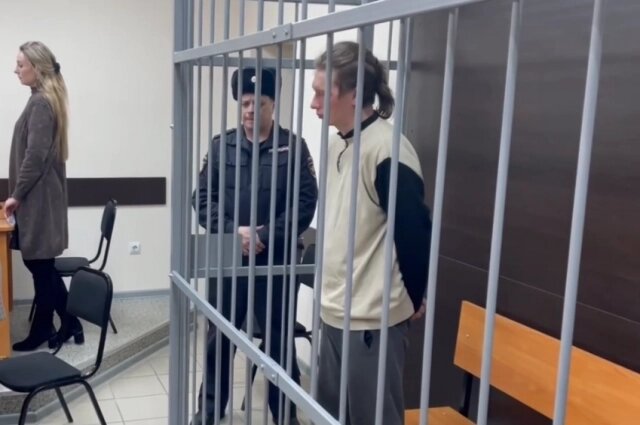    Решением суда подозреваемый заключён под стражу. Фото: кадр видео/ Прокуратура Омской области