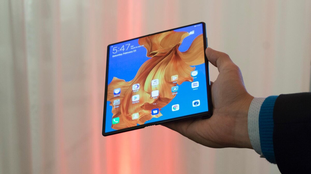    Складной смартфон Huawei Mate X6: революция или просто модный тренд?