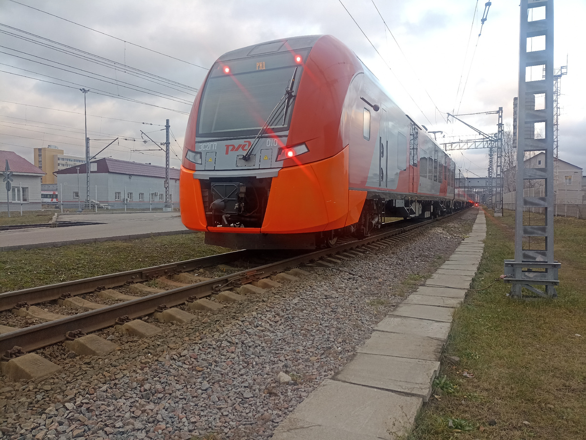 ЭС2Г-010 в моторвагонном депо ТЧ-96 "МДОСС".Фото автора