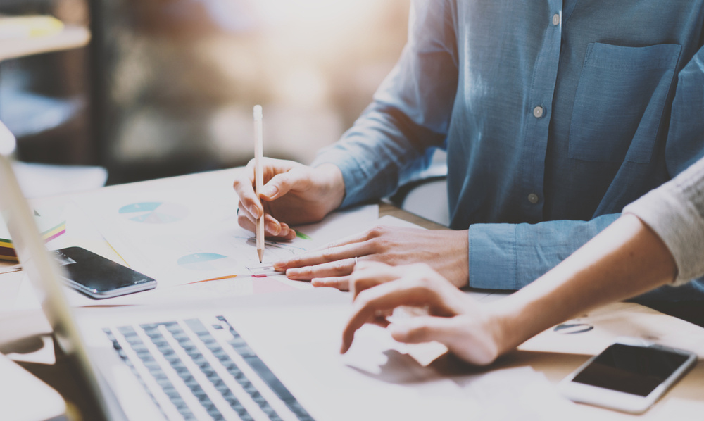 Заранее смоделируйте рабочую ситуацию и попросите кандидата рассказать, как бы он подошел к ее решению